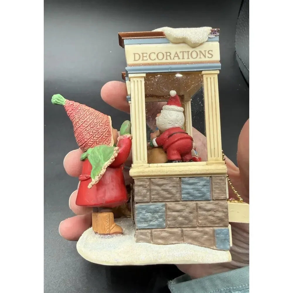 CHRISTMAS WINDOW 10th KOC Member Exclusive Hallmark Ornament Jangles Toys Lo16